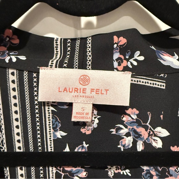 Laurie Felt Black Floral Kimono Blouse - Picture 3 of 6